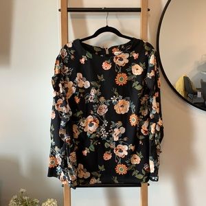 Plus size AVA & VIV long sleeve blouse